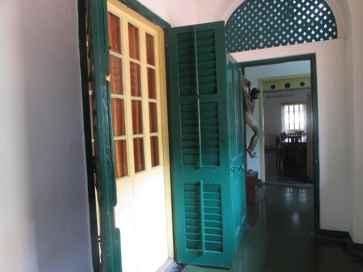 Ywca Gallway Guest House Kalkutta Exterior foto